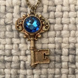 Vintage necklace in excellent condition